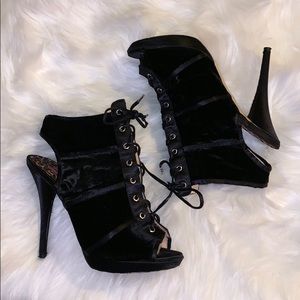 Betsy’s Johnson | heels